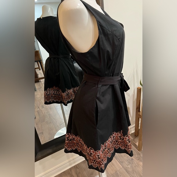 Le Chateau dress - Picture 3 of 5